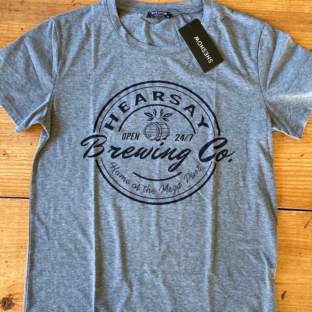Sheshow Womens. NWT grey hearsay brewing Co. T-shirt